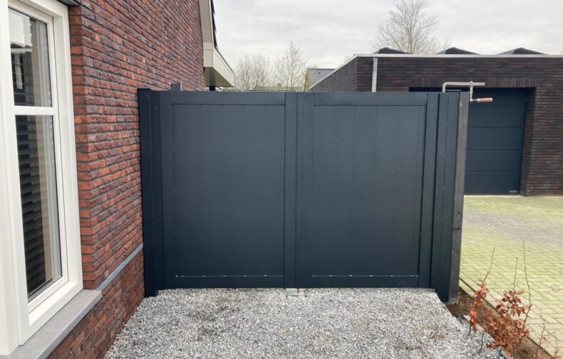 Aluminium poort dicht