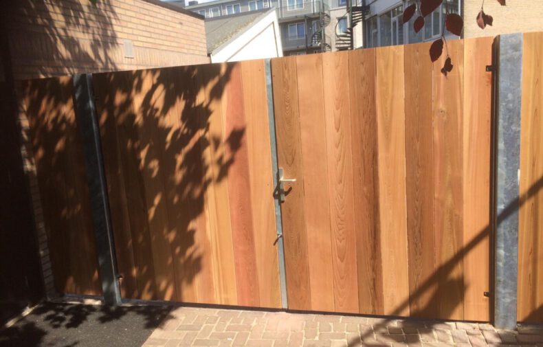 Poort met Red Cedar